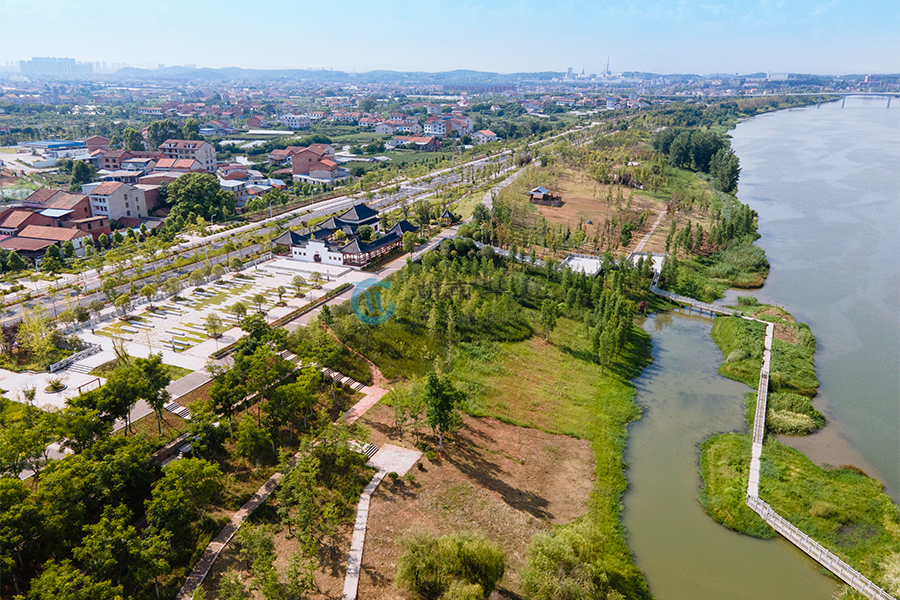 衡陽(yáng)市耒水(西岸)堤防風(fēng)光帶護(hù)岸工程